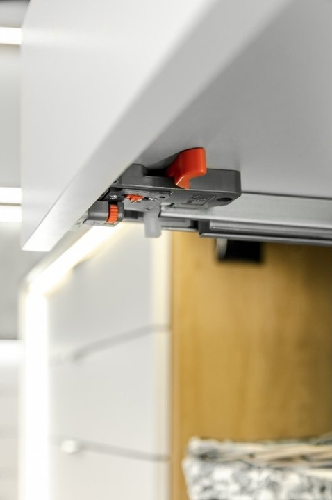 PROWADNICE DO SZUFLAD CICHY DOMYK GTV 550 Modern Slide PEŁEN