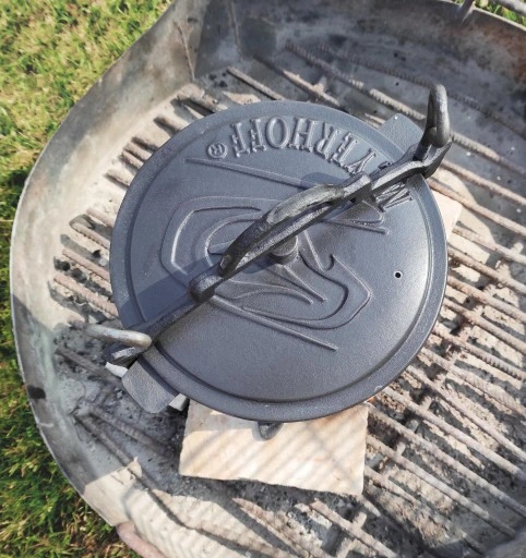 Kociołek EMALIOWANY żeliwny 4L + GRATIS ŁYŻKA