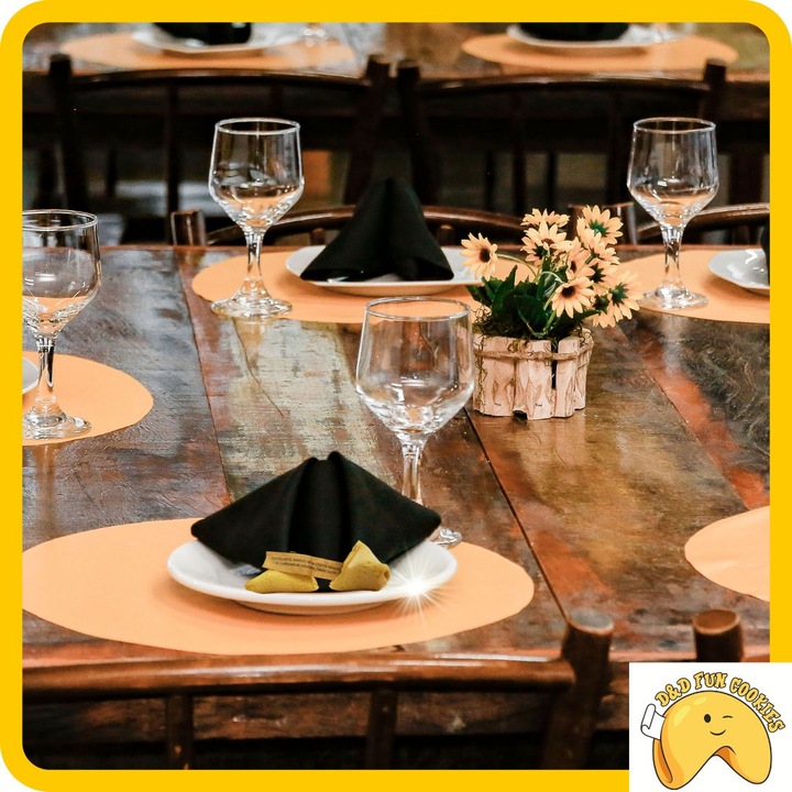 CHIŃSKIE CIASTECZKA Z WRÓŻBĄ klasyczne 100 sztuk MAGIA PRZEZNACZENIA