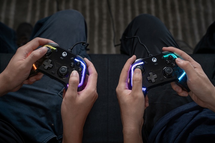 Kontroler Pad przewodowy GameSir K1 Kaleid GamePad LED do Xbox PC Steam