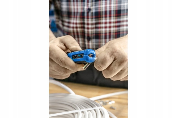 Ściągacz izolacji Hoegert Technik HT1P102 0,5 mm² - 6 mm² HT1P102