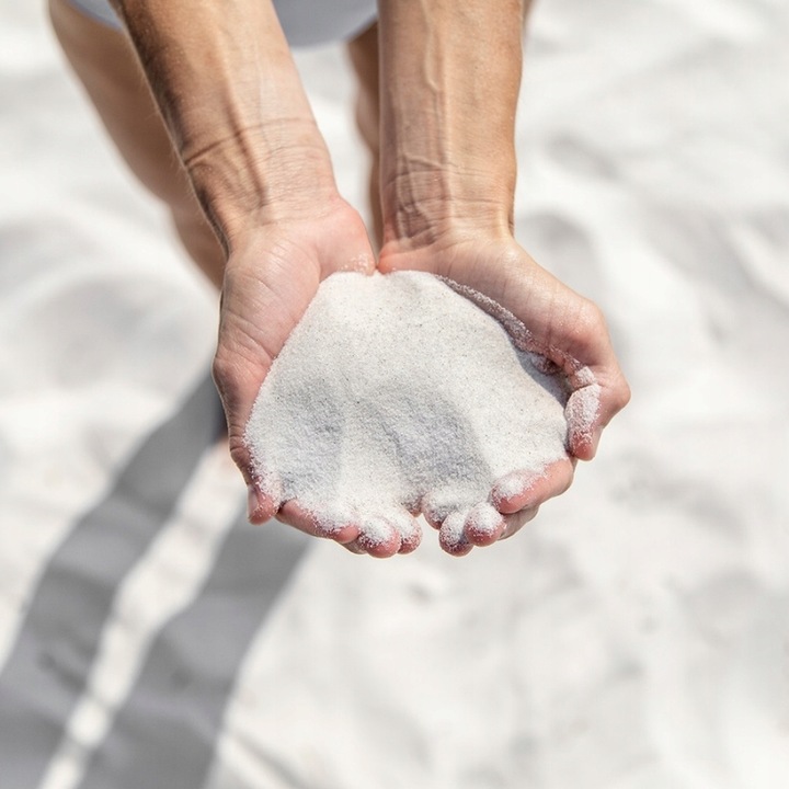 Biały drobny piasek kwarcowy do akwarium 25 KG