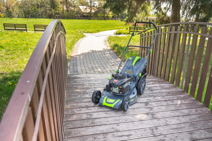 KOSIARKA SPALINOWA DO TRAWY Z NAPĘDEM MOCNA SILNIK LONCIN NAPĘD WUBER