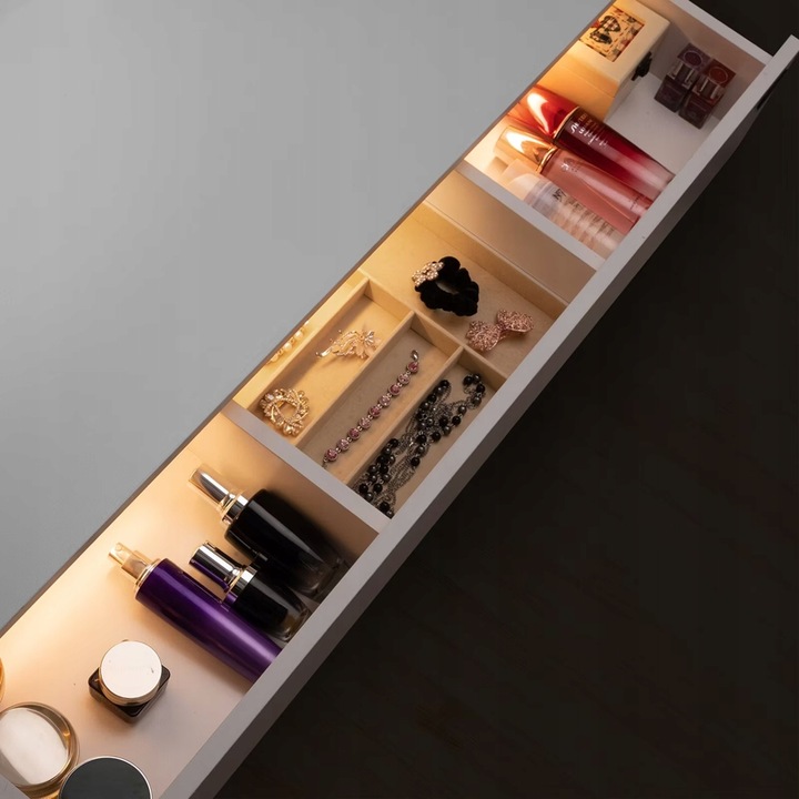 BIAŁA TOALETKA KOSMETYCZNA Z LUSTREM LED