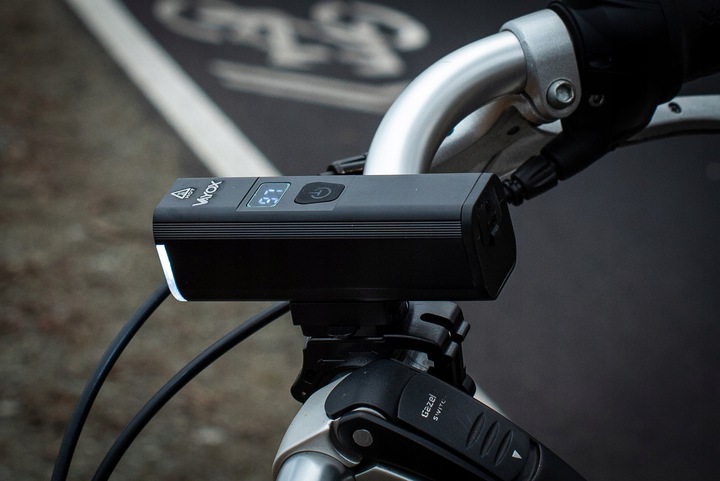 LAMPKA ROWEROWA PRZÓD OŚWIETELNIE ROWEROWE LED PRO VAYOX USB-C 1300lm IPX6