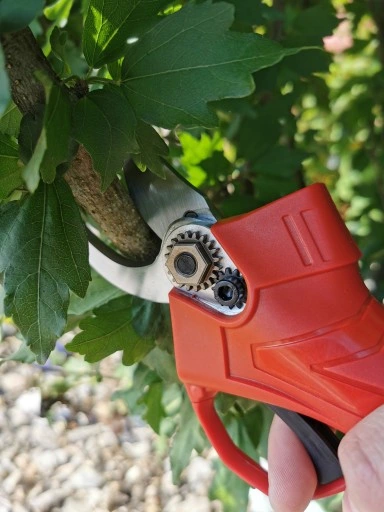 SEKATOR AKUMULATOROWY KOWADEŁKOWY NOŻYCE OGRODOWE ELEKTRYCZNE 2X BATERIA