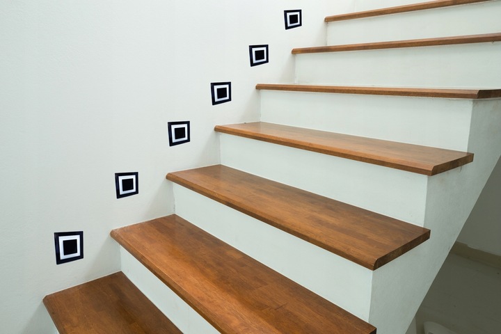 Lampka schodowa OPRAWA LED 230V oświetlenie schodowe 2W CZARNA ZIMNA 6000k