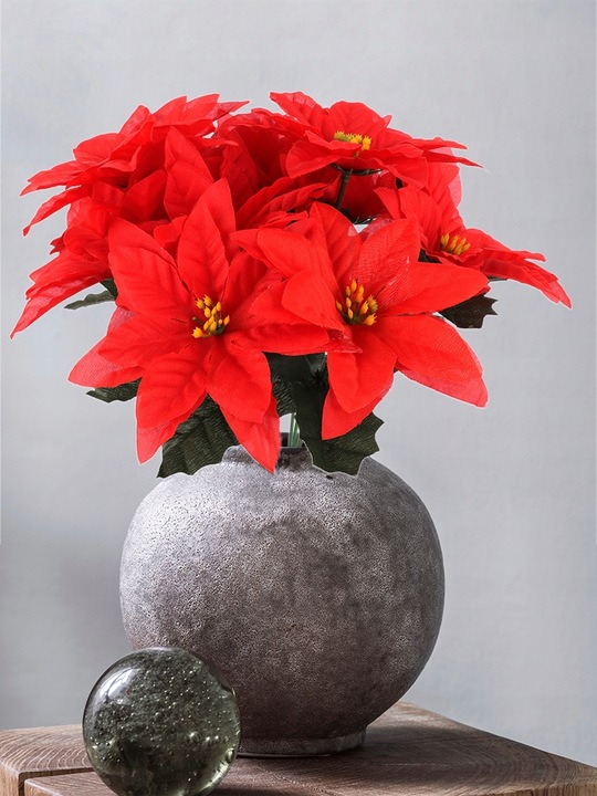 Sztuczne krzewy poinsecji do dekoracji hoteli i przyjęć