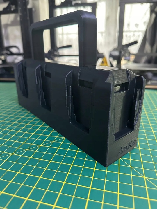 Koszyk na 8 baterii / Akumulatorów, do narzędzi DeWALT 18V i 54V