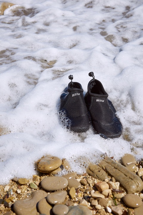 BUTY DO WODY MĘSKIE PLAŻOWE PŁYWANIA JEŻOWCE 42