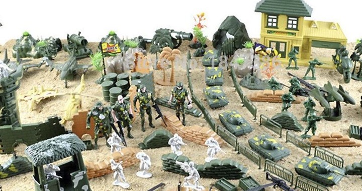 Baza Wojskowa Żołnierzyki Duży Zestaw Armia Figurki Czołgi Samoloty 300el.