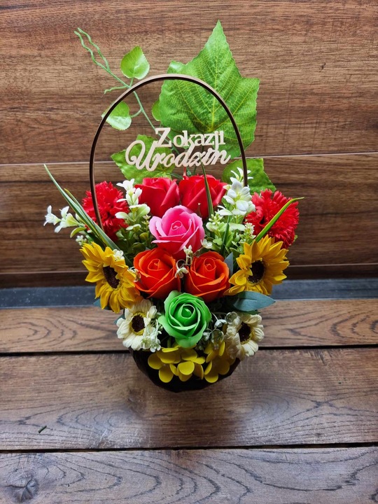 Bukiet kosz upominkowy kwiaty mydlane PACHNĄCE