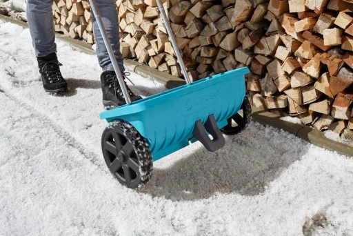 Siewnik uniwersalny Gardena L ręczny 12,5L 400 m2