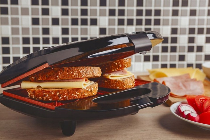 OPIEKACZ CERAMICZNY TOSTER 750W Czarny 2 KANAPKI NIEPRZYWIERAJĄCA