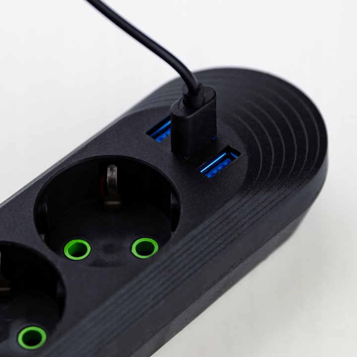 PRZEDŁUŻACZ LISTWA ZASILAJĄCA WŁĄCZNIK 3x USB 3 GNIAZDA 5m
