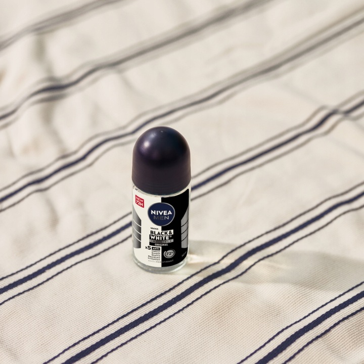 4 x NIVEA MEN Black&White Invisible Original Antyperspirant Roll On, 50 ml
