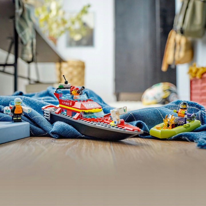 LEGO City Łódź strażacka 60373