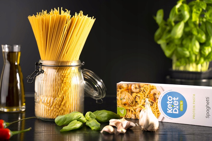 Proteinowy makaron spaghetti o wysokiej zawartości białka i błonnika,