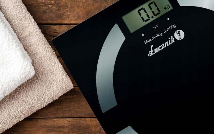 WAGA ŁAZIENKOWA ELEKTRONICZNA ANALITYCZNA POMIAR TŁUSZCZU WODY BMI ŁUCZNIK