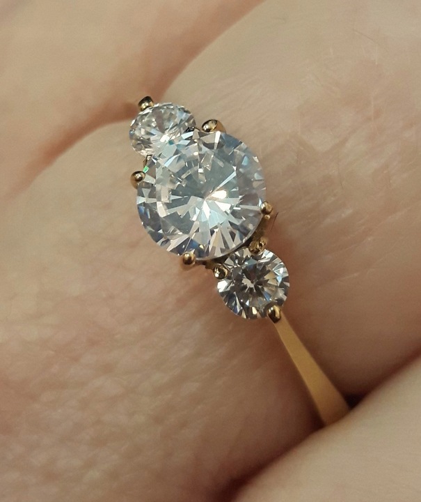 Złoty pierścionek zaręczynowy SAY YES grawer r. 14