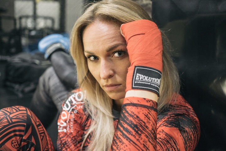 RĘKAWICE BOKSERSKIE EVOLUTION BASIC 6 OZ różowe