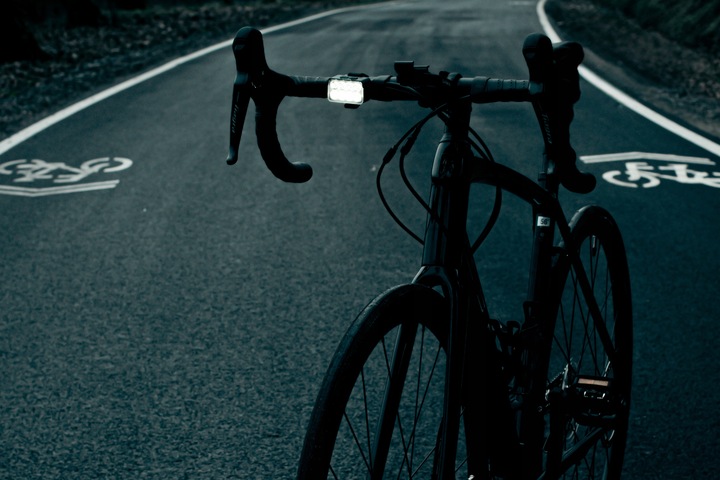 LAMPKA ROWEROWA PRZÓD 8xLED MOCNA JASNA 900LM OŚWIETLENIE ROWER USB-C VAYOX