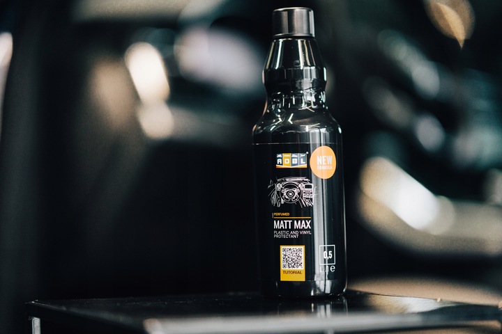 ADBL INTERIOR MATT MAX Dressing Do Kokpitu Odżywia Plasitki Matowy Efekt