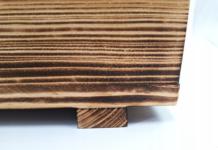 Drewniany domek dla kota Roz. M