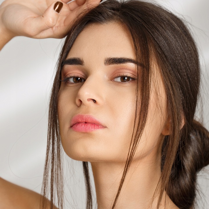 Stars from the stars podkład nawilżająco rozświetlający Glow Hydro #04