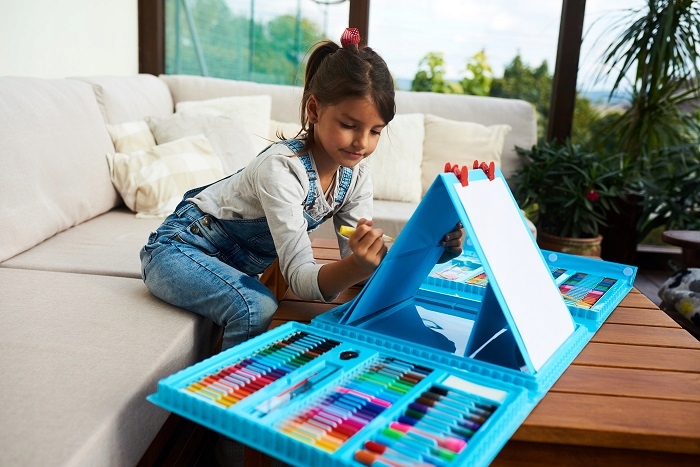 ZESTAW DO MALOWANIA RYSOWANIA ARTYSTYCZNY WALIZKA Niebieska DZIECI PREZENT