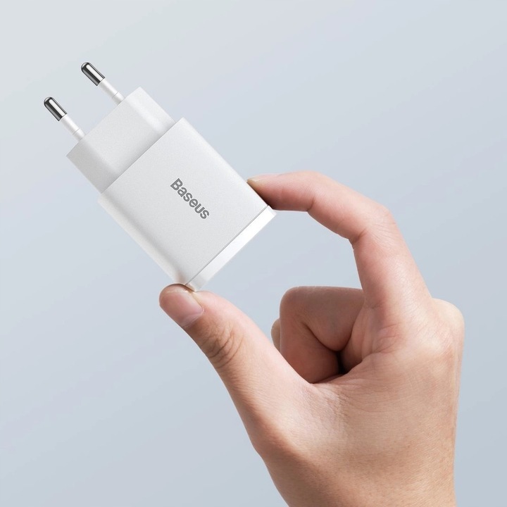 Szybka ładowarka sieciowa USB-A / USB-C Baseus Compact CCXJ-B02 20W 3A PD Q