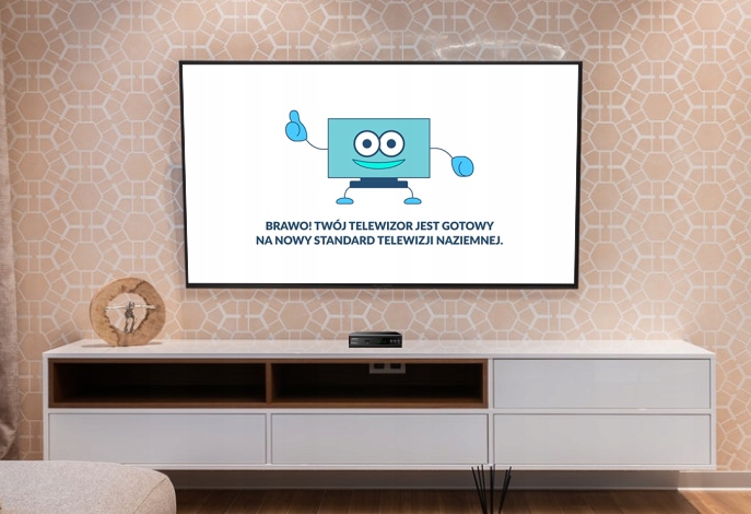 ANTENA TV DOOKÓLNA DVB-T2 KOMPAKTOWA AKTYWNA CZARNA