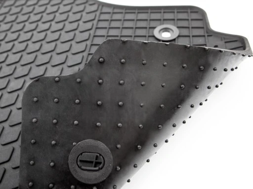 Dywaniki gumowe dedykowane do Opel Astra J DO AUTA CZARNE NA WYMIAR