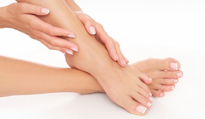 PODOLOGIC ACID Zmiękczający krem-maska do stóp z kwasami AHA i BHA