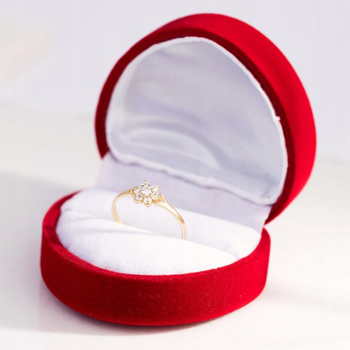 ZŁOTY PIERŚCIONEK pr. 333 KWIATEK z CYRKONIAMI r.11