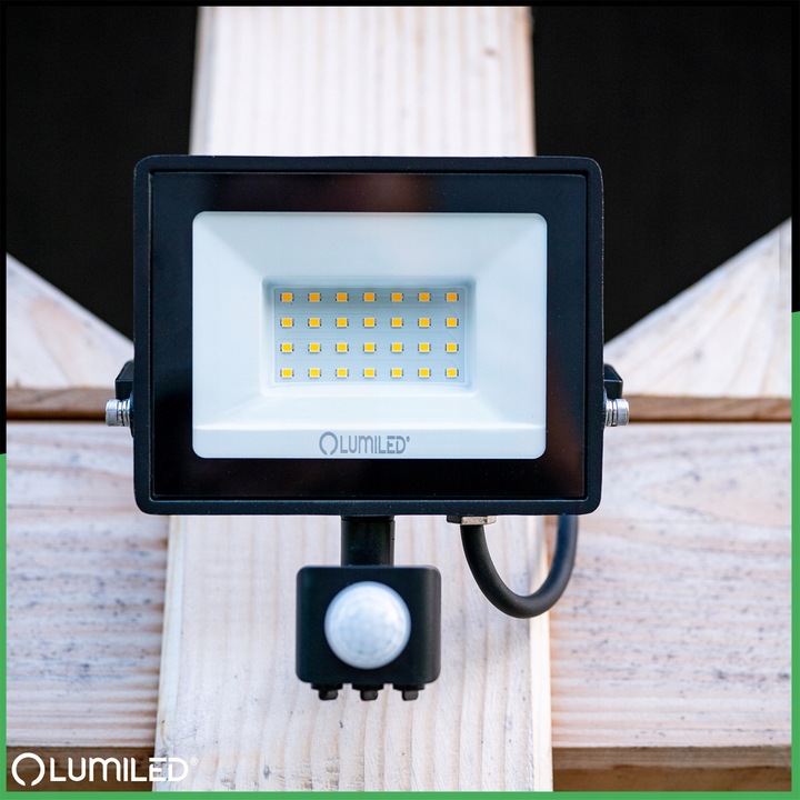 HALOGEN NAŚWIETLACZ LED 30W 4000K IP44 ZEWNĘTRZNY LAMPA Z CZUJNIKIEM