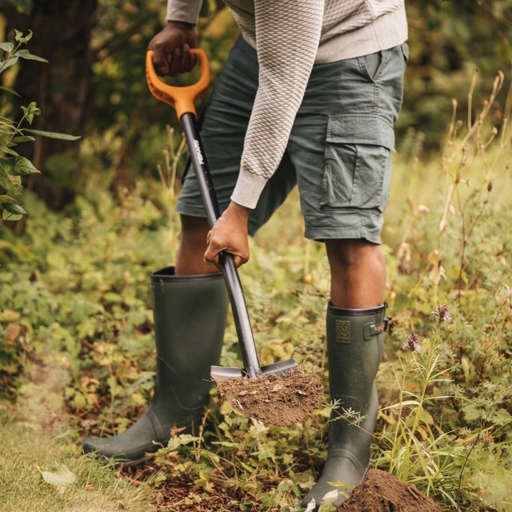 FISKARS SOLID szpadel 18x117cm OSTRY