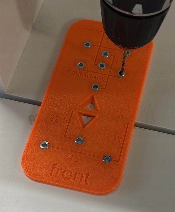 Szablon do prowadników puszek zawiasów nakładanych wpuszczanych