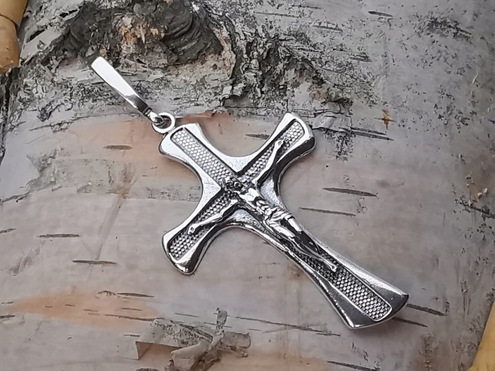 SREBRNY DUŻY KRZYŻYK z JEZUSEM oksydowany - przelotka 1.5 cm