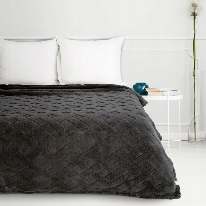 Koc 170x210 CARO stalowy puszysty typu flano z wytłaczanym wzorem