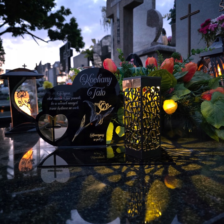 ZNICZ SOLARNY z Grawerem Wieczna Lampka Latarenka LED STATUETKA dla taty