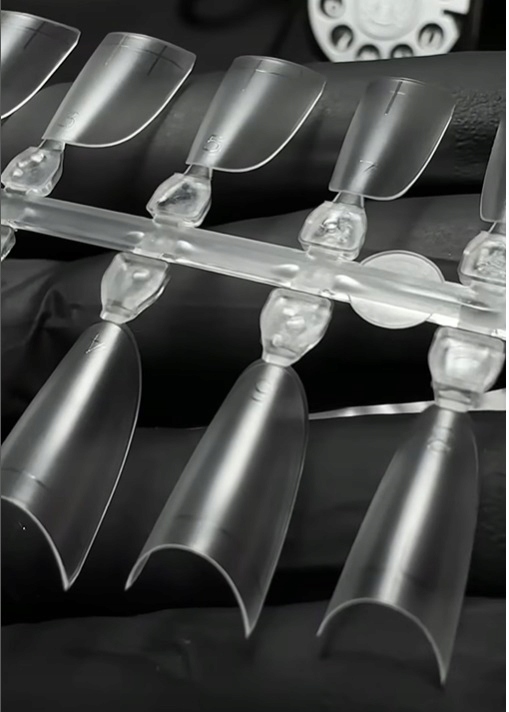 EXCELLENT FLEXI TIPSY TUNELOWE CLEAR ALMOND MIGDAŁ MIĘKKIE POD ŻEL 448 SZT.