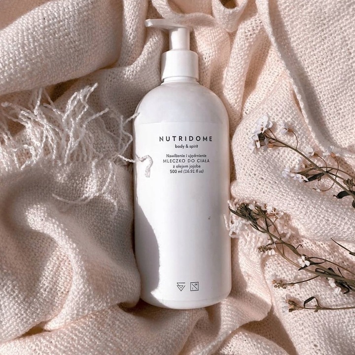 MLECZKO do ciała BALSAM z olejkiem jojoba NUTRIDOME intensywne NAWILŻENIE