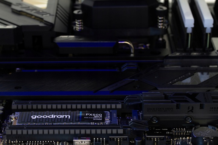 Dysk SSD GOODRAM PX500 1TB M.2 PCIe NVMe M.2 3300/2700