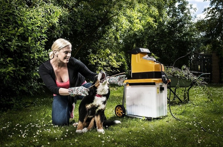 Rozdrabniacz elektryczny do gałęzi Riwall RES3044b 3500W max WALEC