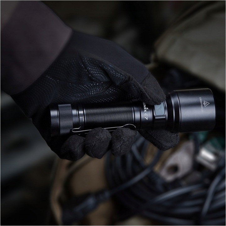 Latarka diodowa Fenix C7 3000lm 470m USB-C + Akumulator + Dodatki