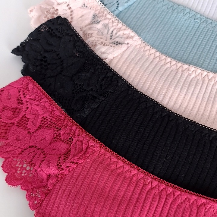 5x WYGODNE BAWEŁNIANE PRĄŻKOWANE STRINGI Z KORONKĄ S/M