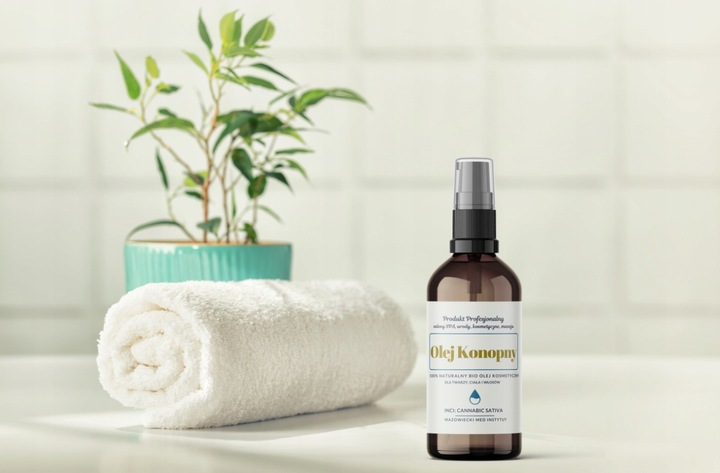 Olej KONOPNY nawilża działa przeciwzapalnie na skórę