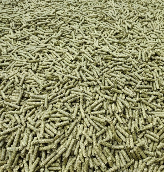 SUSZ Z LUCERNY 20KG LUCERNA GRANULOWANA DLA KONI KRÓLIKÓW GRANULAT PELLET