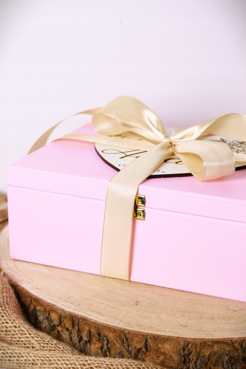 Pamiątka Chrztu Świętego Prezent na Chrzest Święty GOTOWE PUDEŁKO Różowe